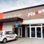 Pizzeria Pizzazz Exterior