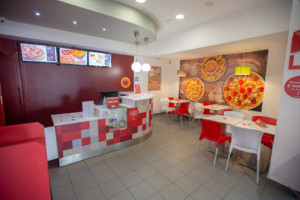 Telepizza Elvas inside