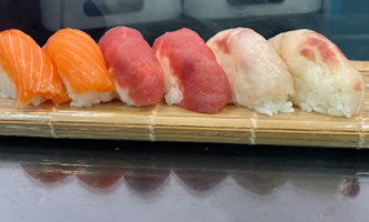 Sushi Rairakku food