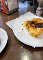 Pastelaria Pomarense food