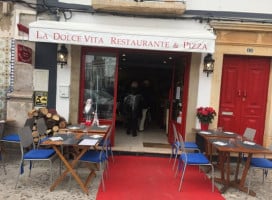 La Dolce Vita Pizza food