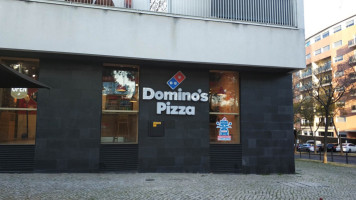 Domino's Pizza Av. Da Peregrinacao outside