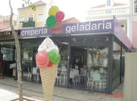 Vicci Gelados E Crepes food