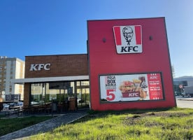 Kfc Ralis Portela outside