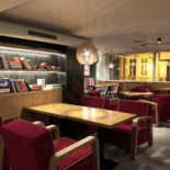 Crosscafe Liberec Dentro