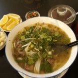 Pho-eden Comida