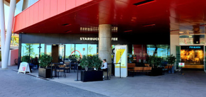 Starbucks Mar Shopping Algarve outside