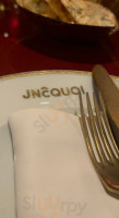 Jncquoi Avenida food