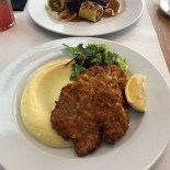 Sokolovna Průhonice Comida