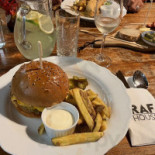 Raf House Comida