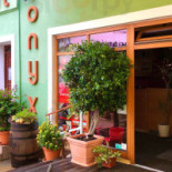 Café Onyx Exterior