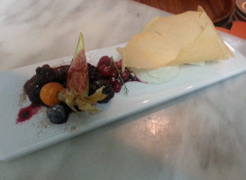 Rui's Steakhouse food