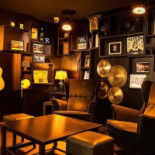 R Bar À l'intérieur