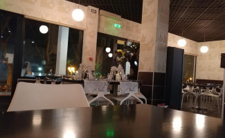 Riverview Restauration inside