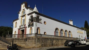 Cafe Almansor outside