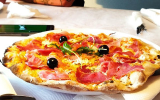 Pizzamobile São Lourenço food