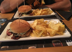 Letraria Brewery food