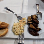 Caneiro Nourriture