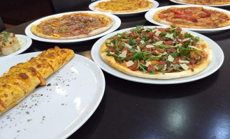 Porto Pizza food