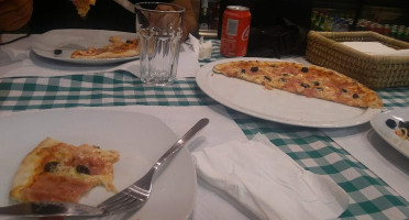 Porto Pizza food