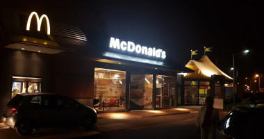 Mcdonald's Marinha Grande outside