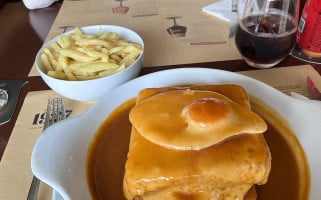 Francesinha É Prá Sé food