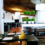 O Barrigas À l'intérieur