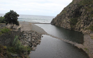 Calhau De São Jorge outside