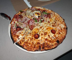 Rural Pizza food