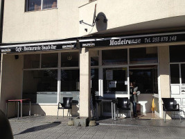 Cafe Madeirense outside