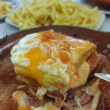 Romano Hostel Comida