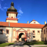 Zámek Nový Hrad V Jimlíně Exterior