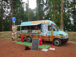 Komakiburguer Stret Food outside