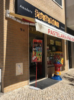 Pao De Mel outside