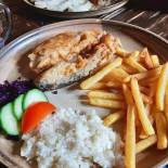 Památník, Pivovar, Hradní Restaurace A Muzeum Vítek Z Prčice Comida