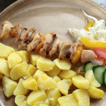 Památník, Pivovar, Hradní Restaurace A Muzeum Vítek Z Prčice Comida