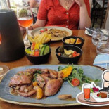 The View -kitchen Comida