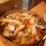 Alfama Cellar Comida