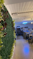 Ja Ca Estou Restaurante Bar inside