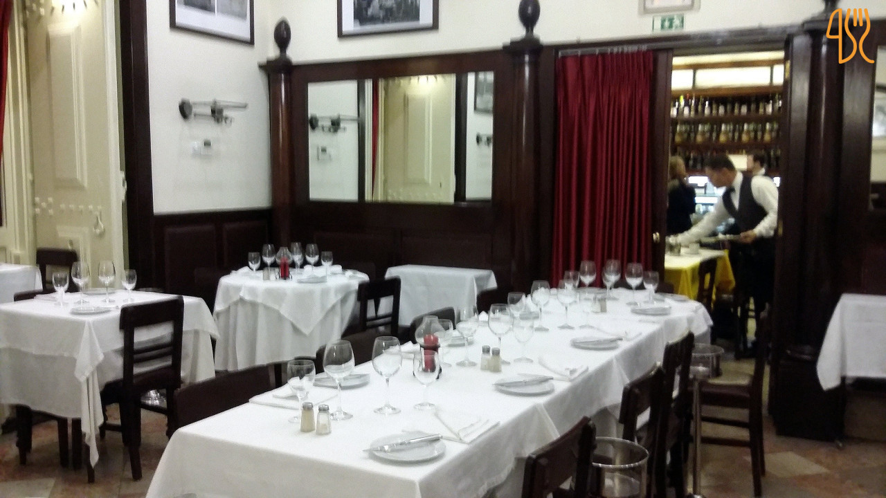 Cafe Martinho Da Arcada À l'intérieur