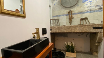 A Bruxa D'evora inside