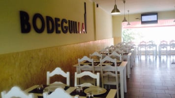 Bodeguilla inside