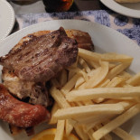Necas' House Comida