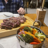 Salmora Live Kitchen Comida