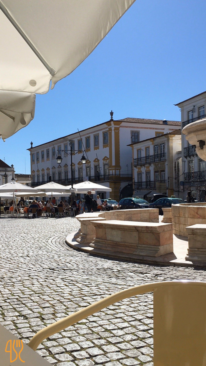 Gema D'evora Outside