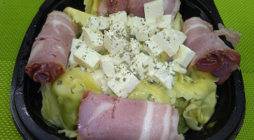 Pratos D'Alma food