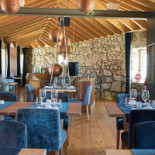 Elebe Povoa À l'intérieur