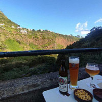 Grutas do Faial Essen