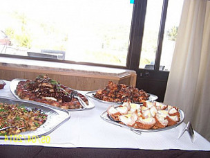 Between the Lines Restaurant Comida