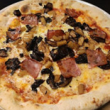 Pizzaria Luzzo Guimaraes Nourriture